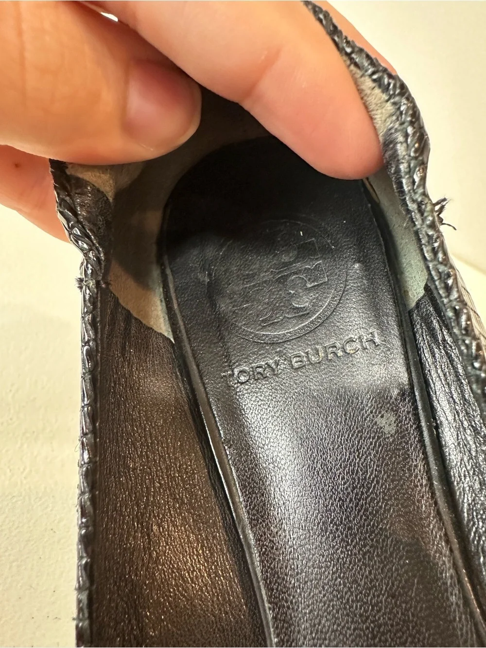 Tory Burch Black Leather Embossed Gold Tone Emblem Minnie Ballet Flats Size 6.5